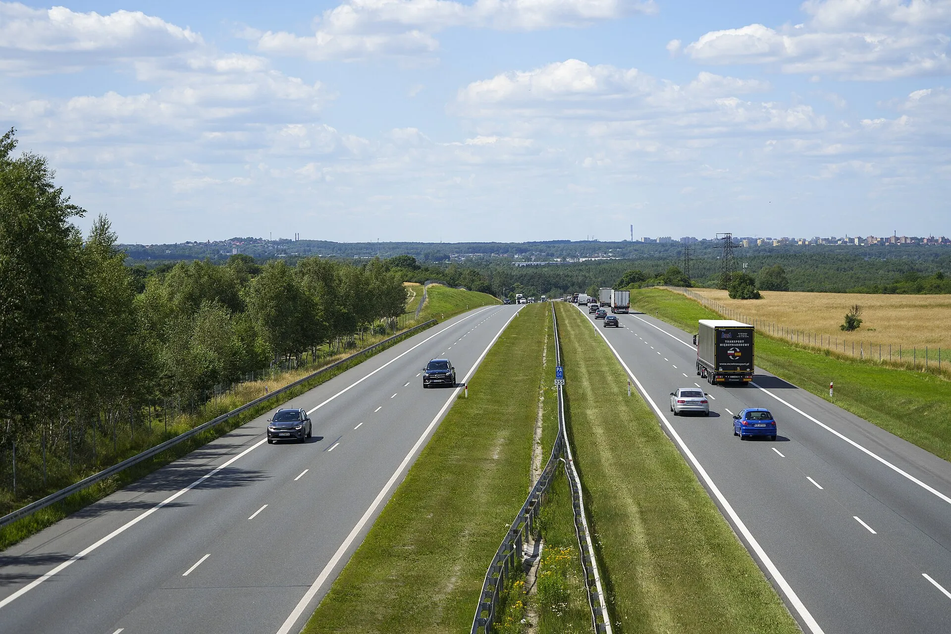 Autostrada A4 między Katowicami a Krakowem na wysokości Jaworzna, czerwiec 2022