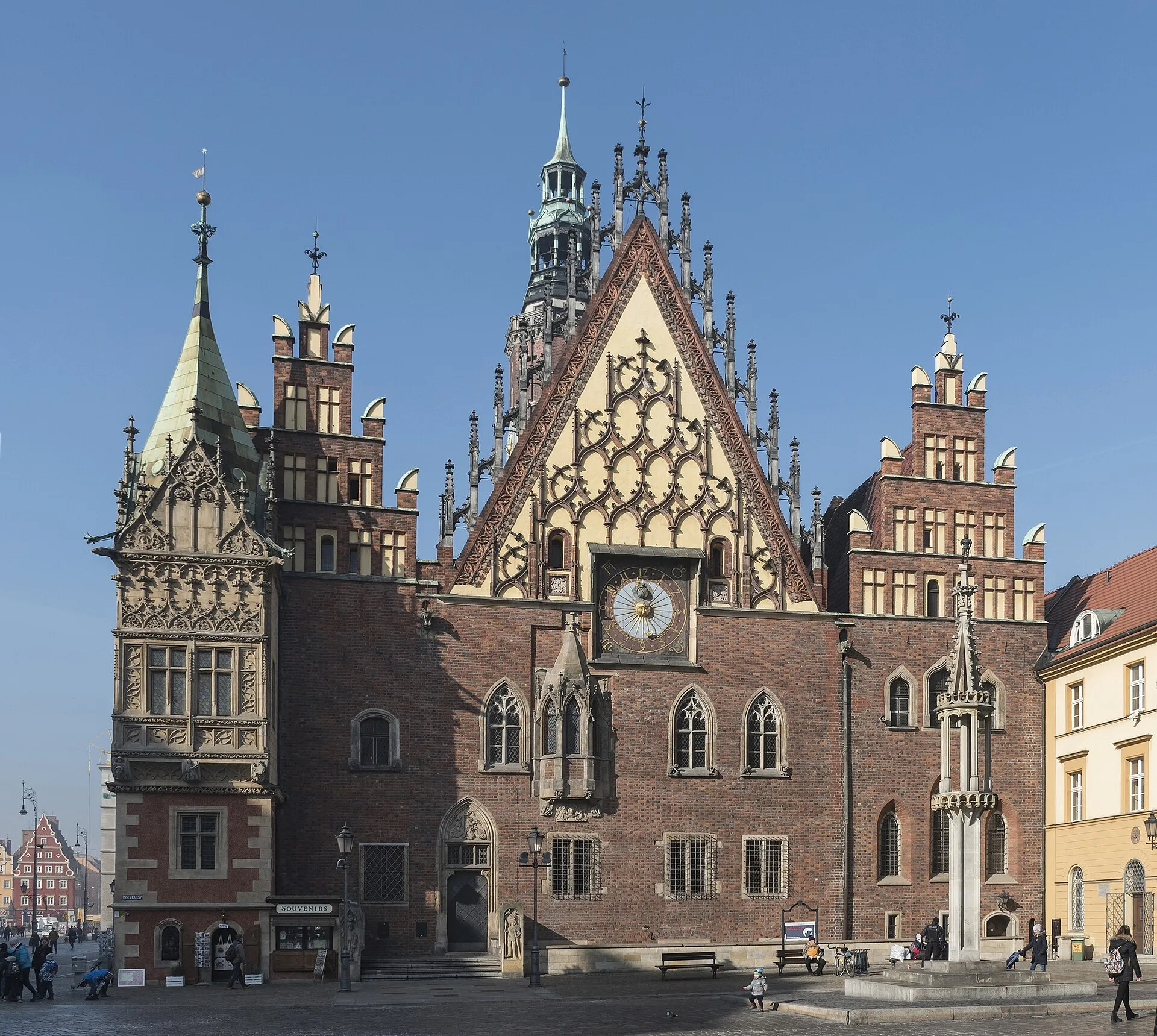Ratusz Staromiejski we Wrocławiu w lutym 2017 roku