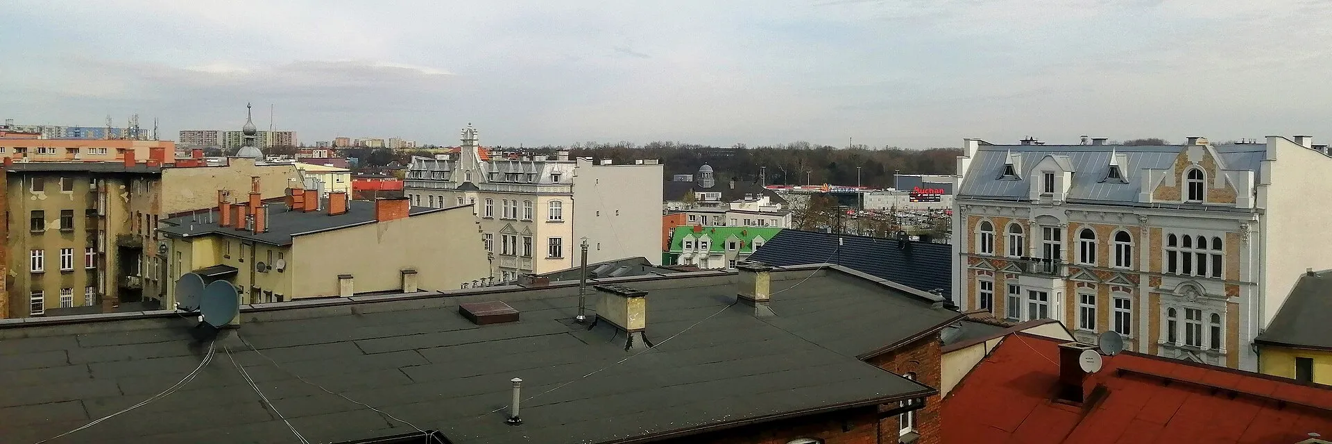 Panorama Zabrza widziana z budynku Centrum Symulacji Medycznej SUM w 2023 roku
