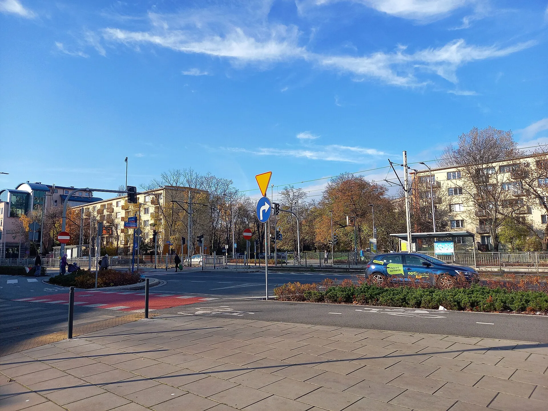Skrzyżowanie ulic Kolejowej i Grabiszyńskiej we Wrocławiu w 2020 roku