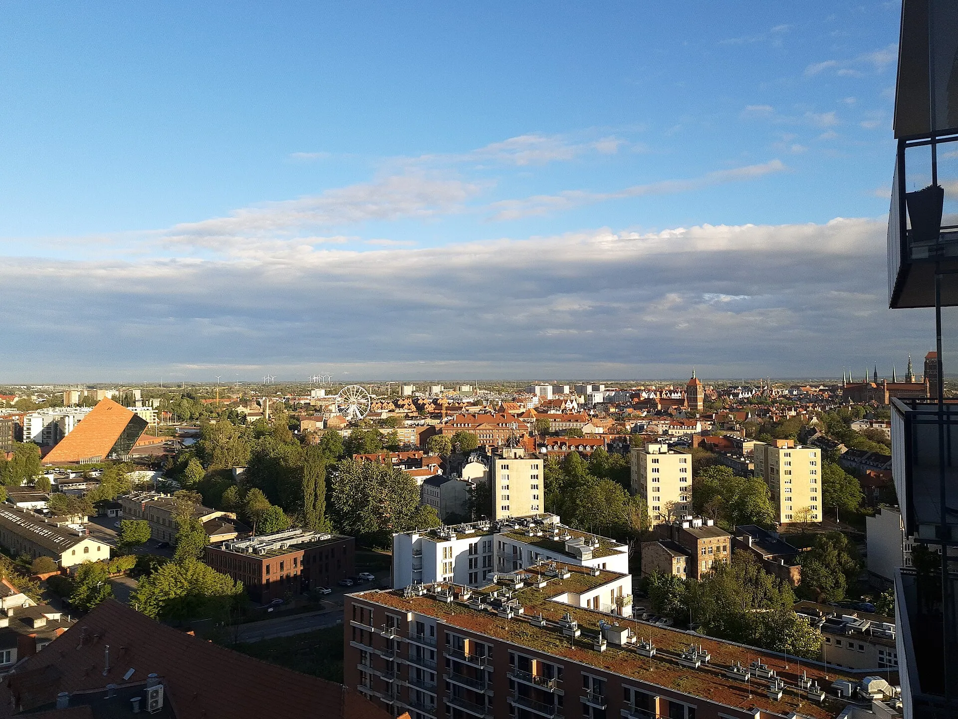 Panorama Gdańska w kierunku Starego Miasta w 2025 roku
