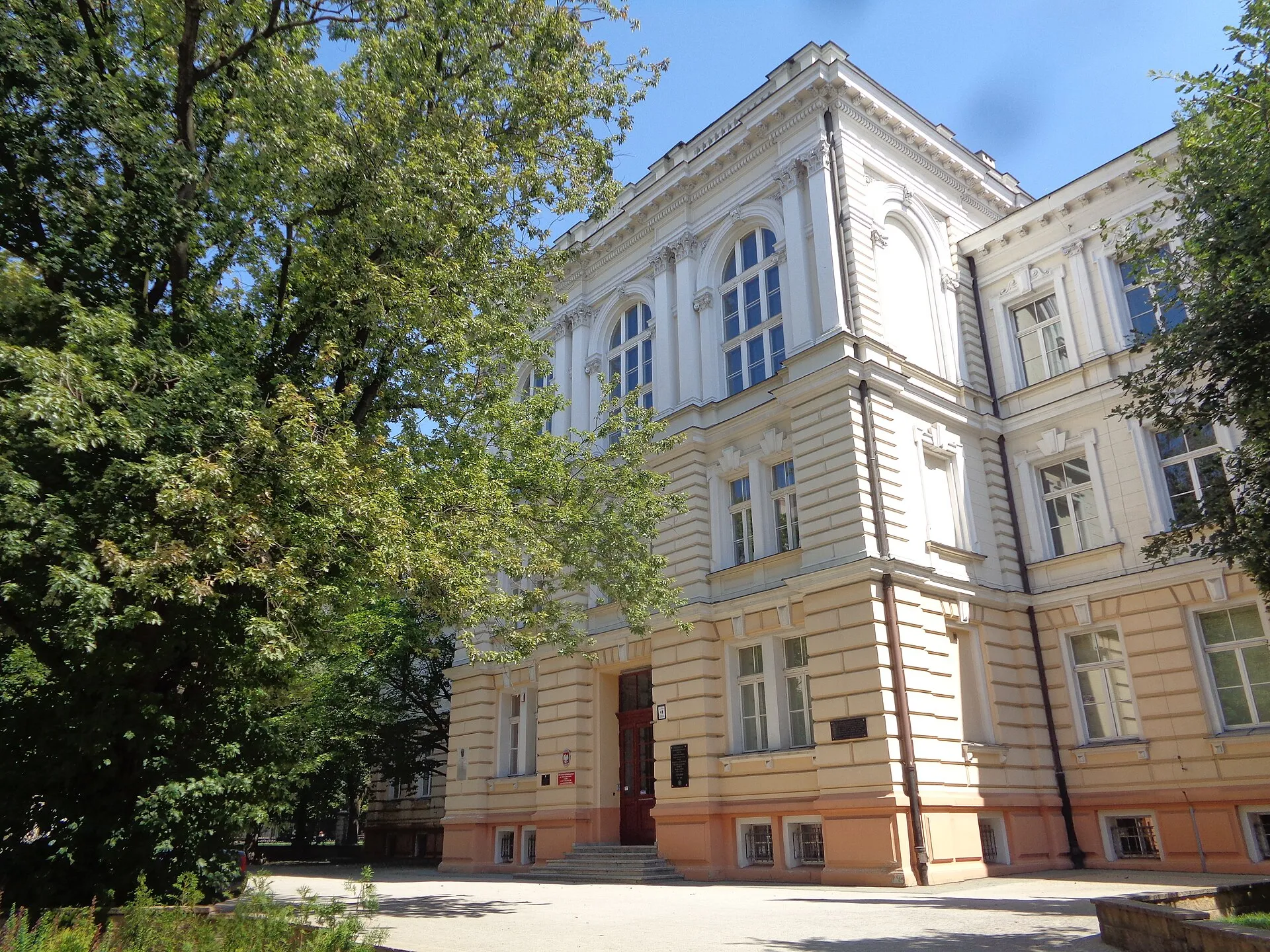 Budynek III Liceum Ogólnokształcącego w Łodzi w 2018 roku