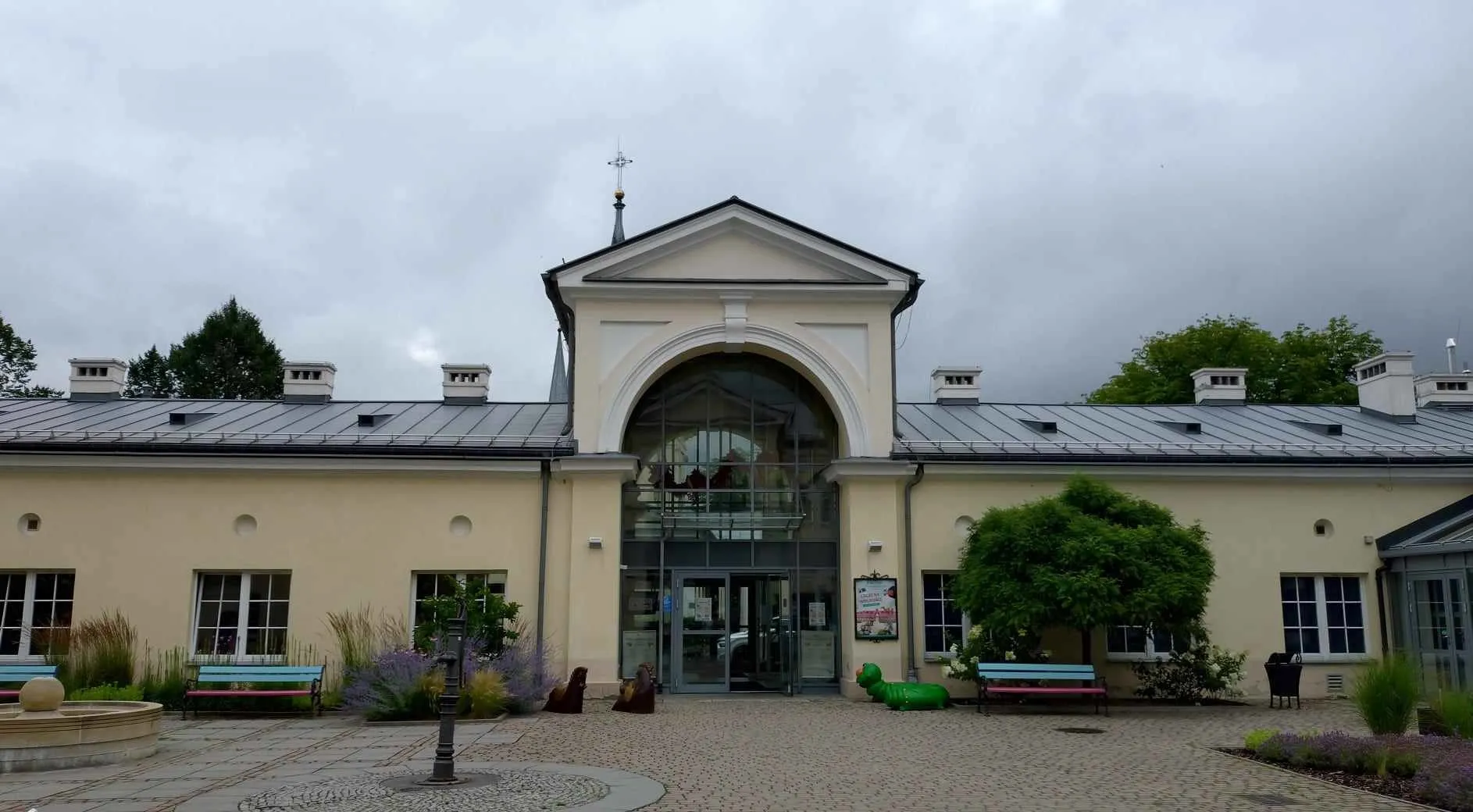 Budynek Muzeum Zabawek i Zabawy w Kielcach w 2024 roku