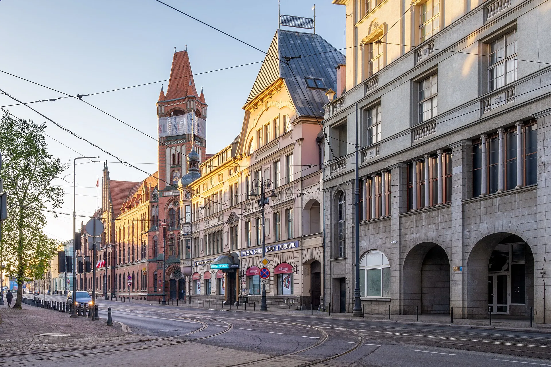 Ulica Jagiellońska w Bydgoszczy w kierunku Poczty Głównej, 2023