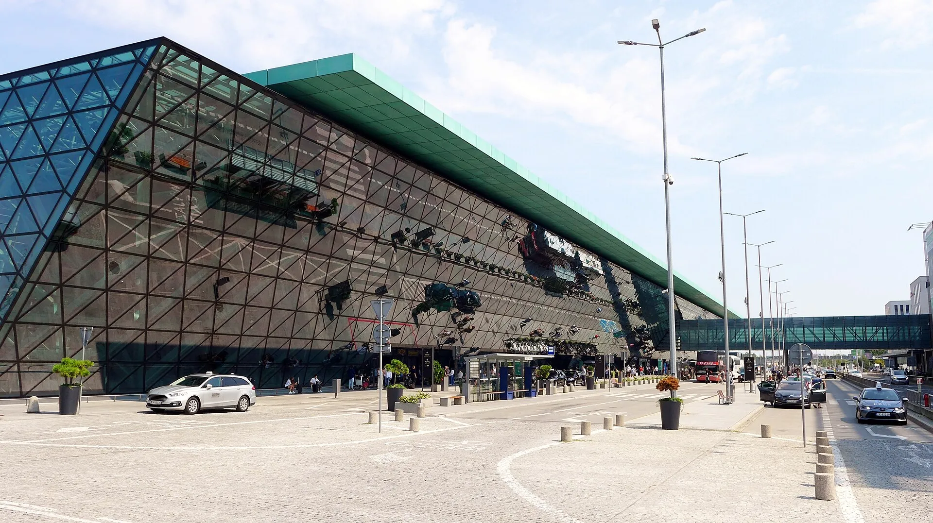 Terminal Kraków Airport w Balicach w 2024 roku