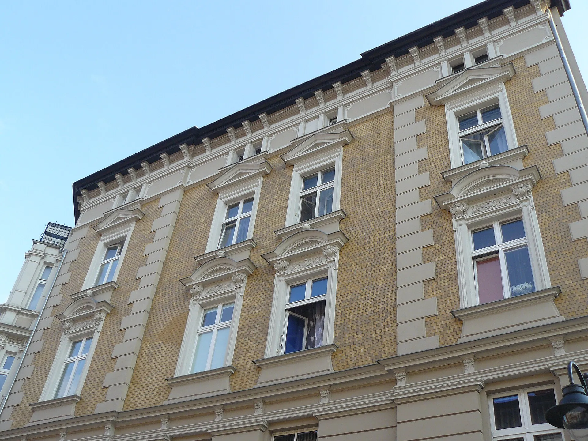Kamienica przy ulicy Mickiewicza 26 w Grudziądzu w 2021 roku
