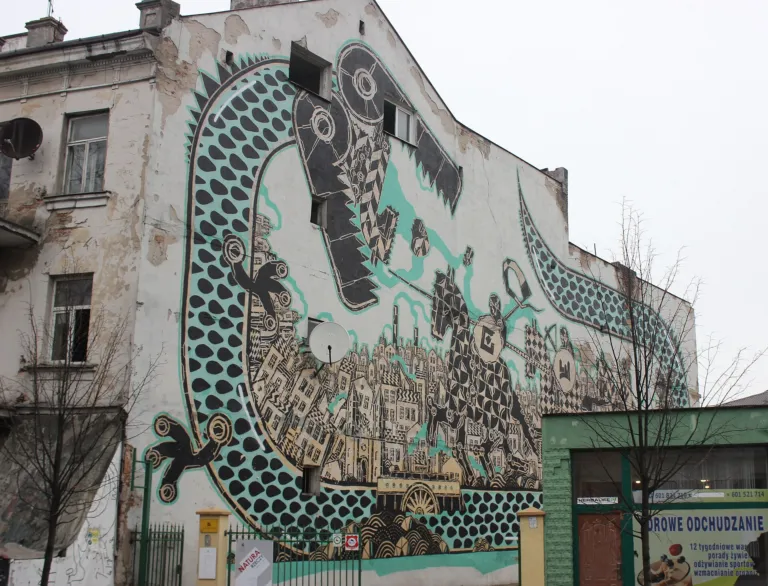 Mural autorstwa M-City na budynku w Płocku
