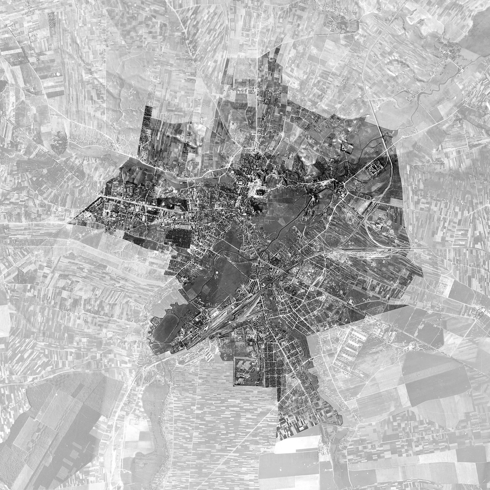 Lotnicza panorama Lublina z 1944 roku, złożona ze zdjęć Luftwaffe