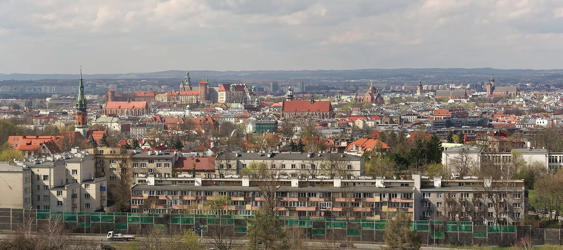 Panorama Krakowa z Kopca Krakusa w 2023 roku