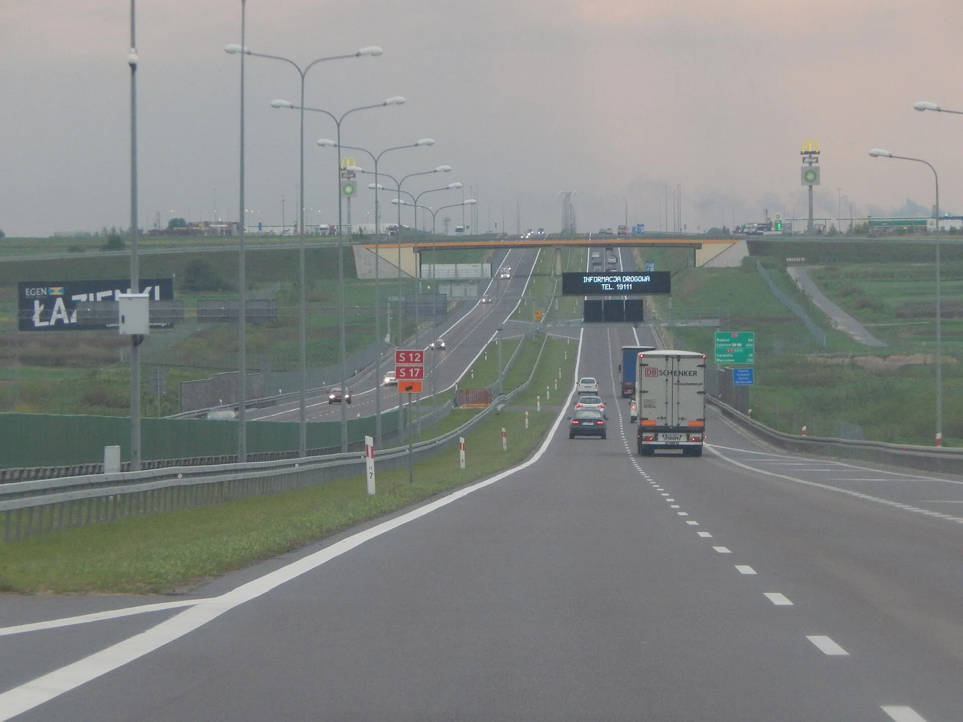 Wspólny odcinek dróg S12 i S17 na zachód od Lublina w maju 2016