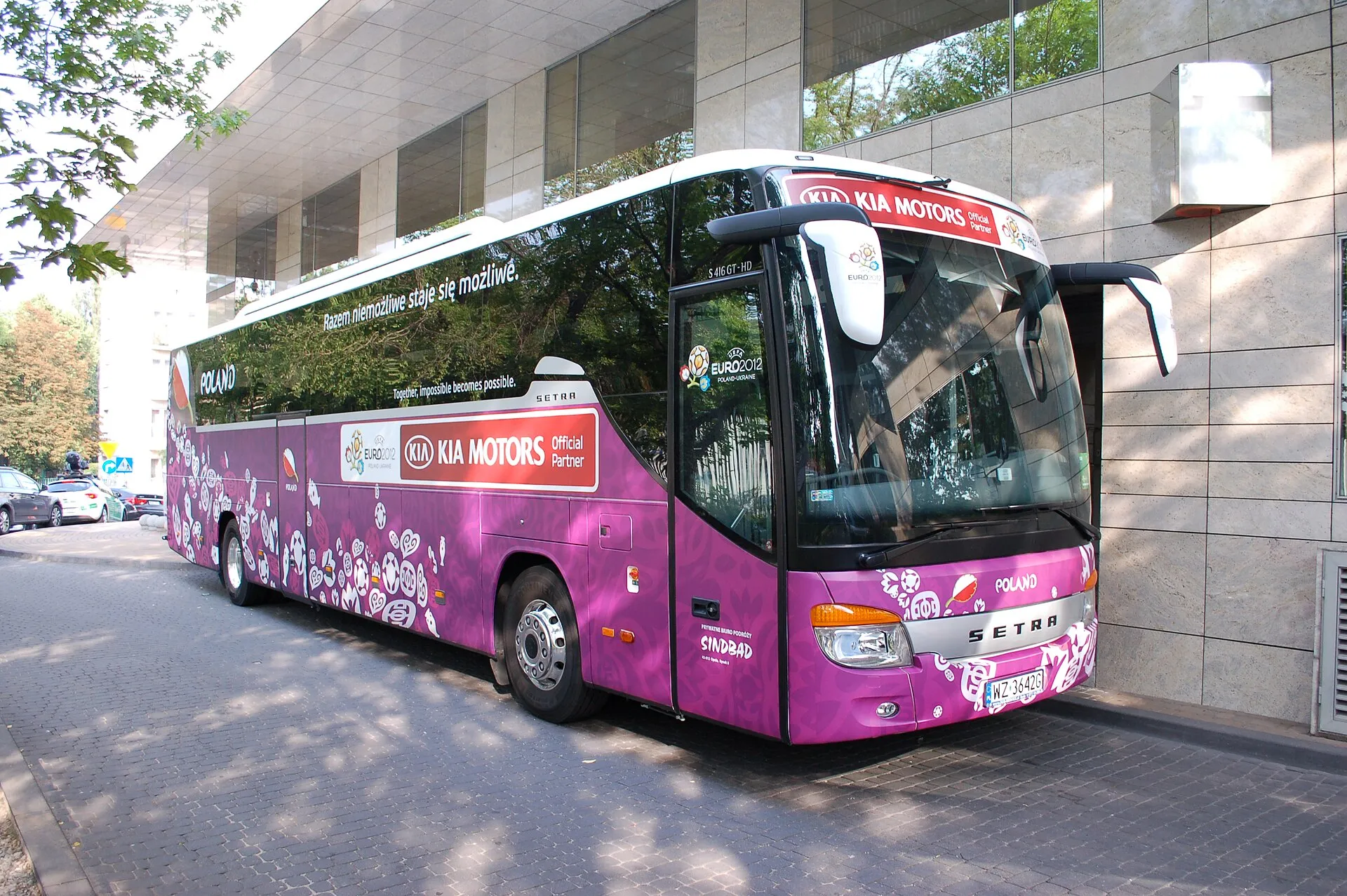 Autobus reprezentacji Polski przed Euro 2012 w Warszawie