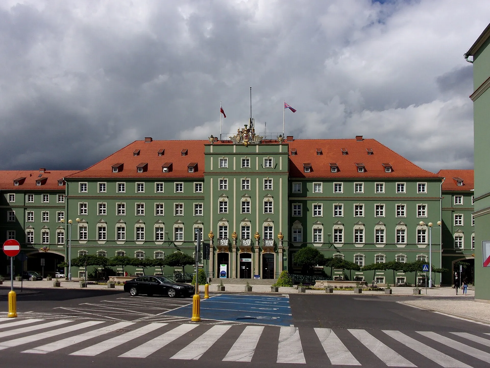 Urząd Miasta Szczecin przy alei Jana Pawła II w 2021 roku