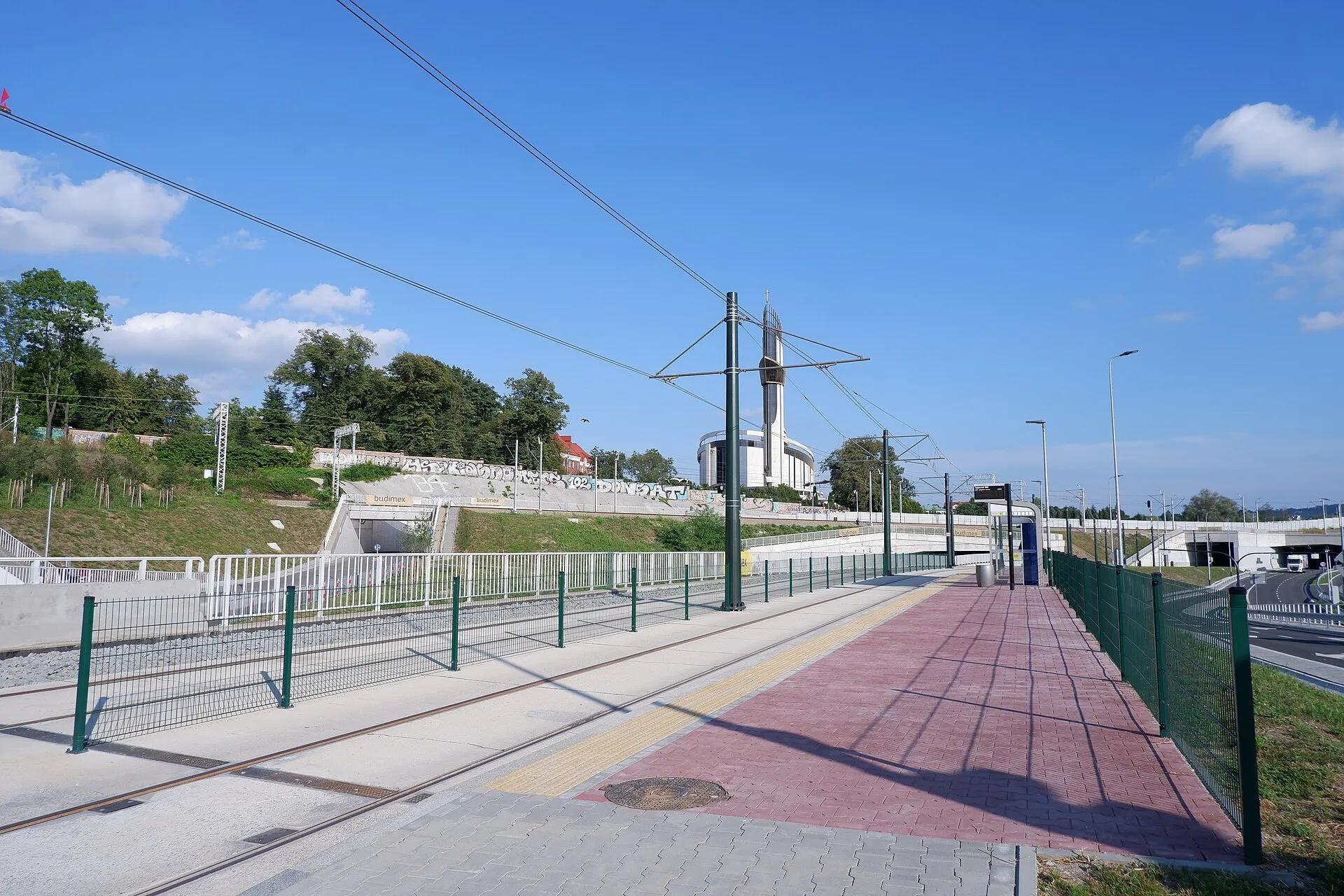 Torowisko i przystanek Łagiewniki SKA w Krakowie w 2022 roku