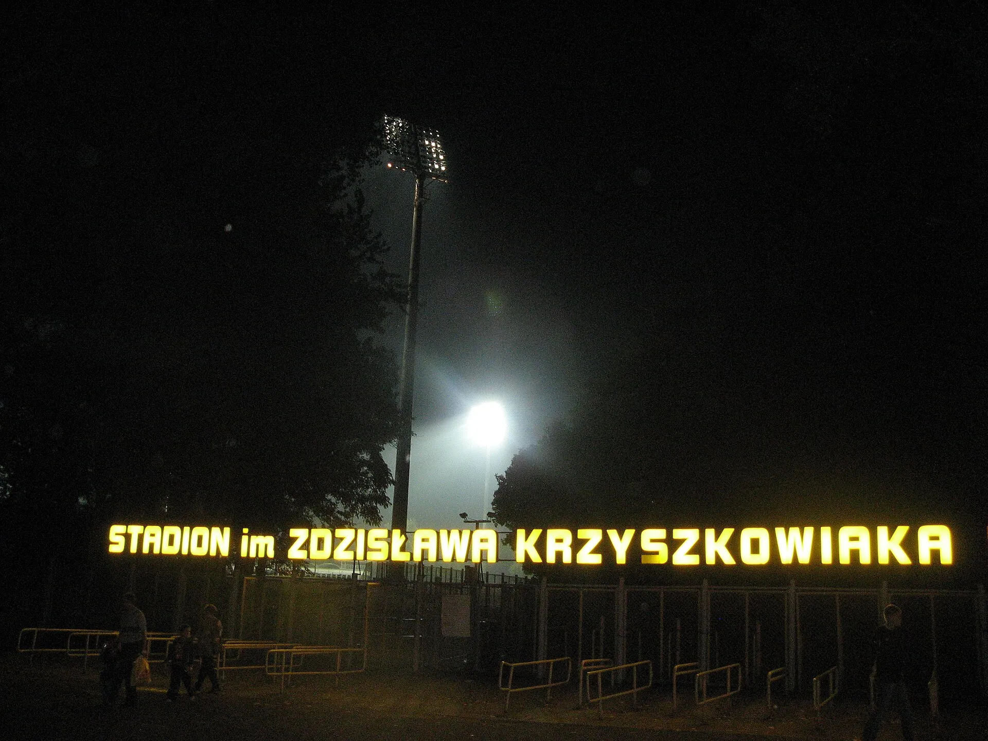 Zawisza Bydgoszcz stadion wejscie2