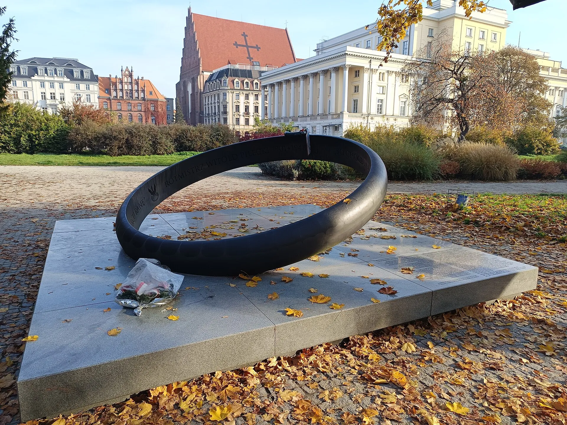 Pomnik Rotmistrza Witolda Pileckiego, Stare Miasto, Wrocław, Dolnoslezské vojvodství 02